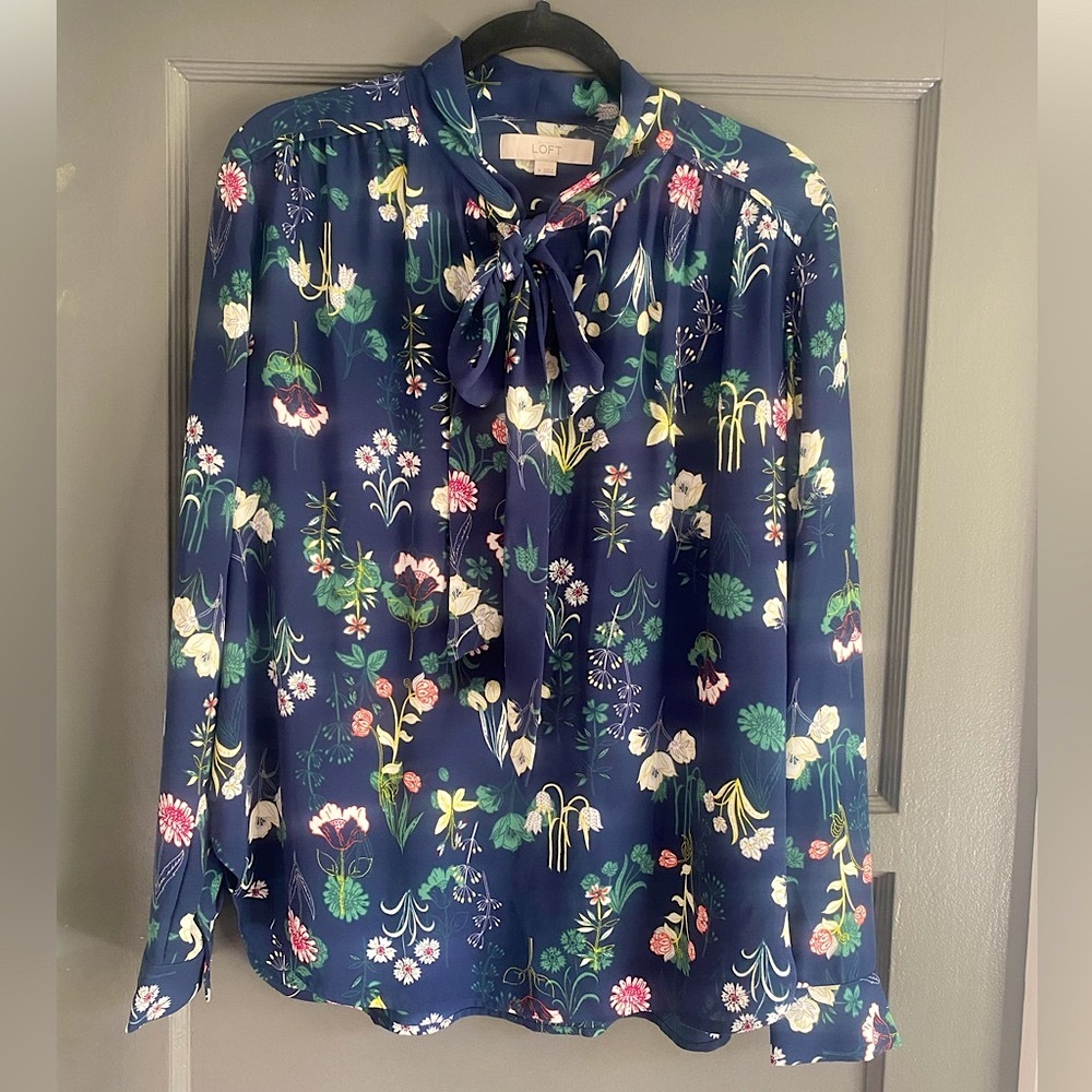 LOFT floral neck tie blouse, rayon, size M